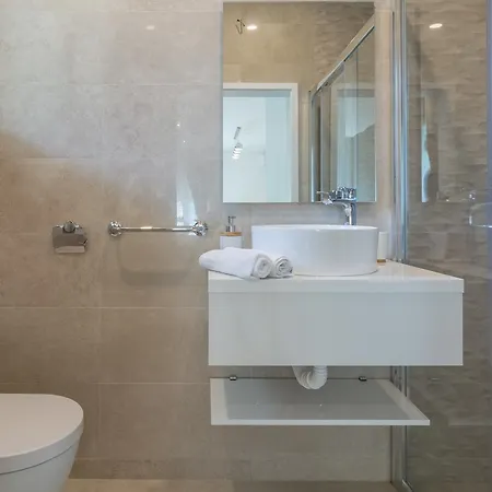 Sea & Sun With Private Parking 4* Zadar