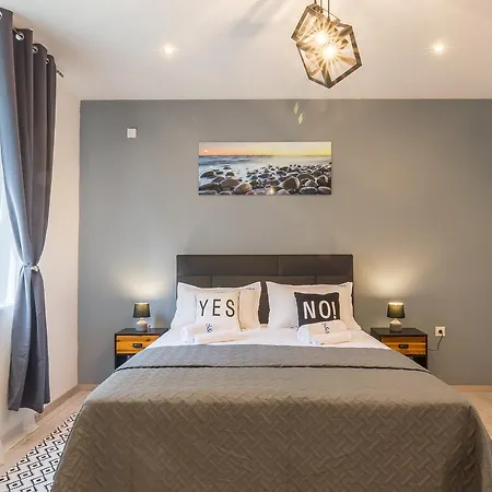 Sea & Sun With Private Parking 4*