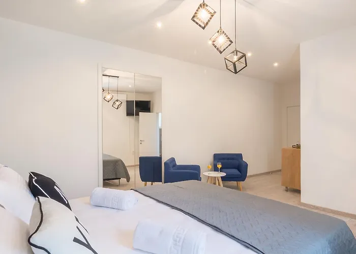 Sea & Sun With Private Parking 4*