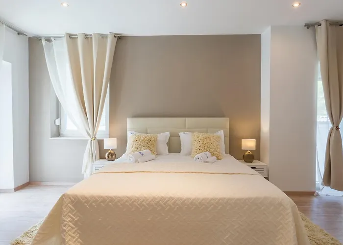 Gasthuis Sea & Sun With Private Parking Zadar